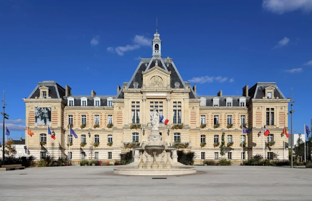Hôtel de ville d'Évreux, siège de l'administration municipale.